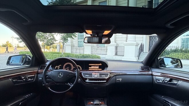 Mercedes S 500-13