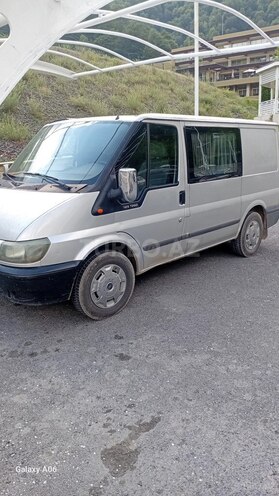 Ford Transit-3
