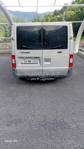 Ford Transit-5