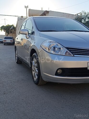 Nissan Tiida-3