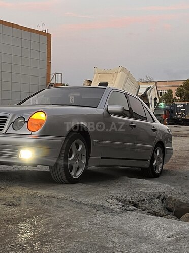 Mercedes E 240-9