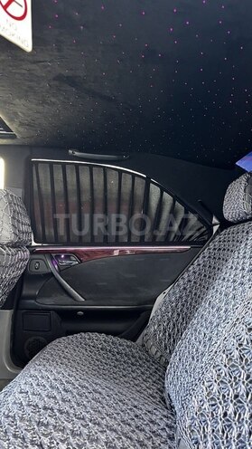 Mercedes E 240-6