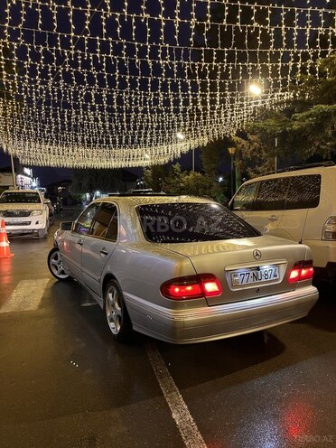 Mercedes E 240-14