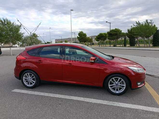Ford Focus-11