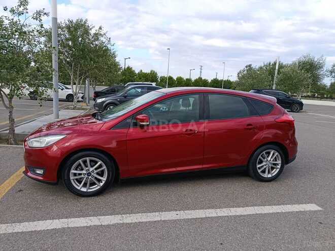 Ford Focus-12