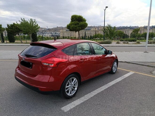 Ford Focus-7