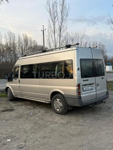 Ford Transit-8