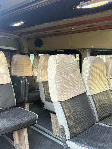 Ford Transit-6