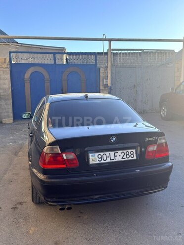 BMW 320-3
