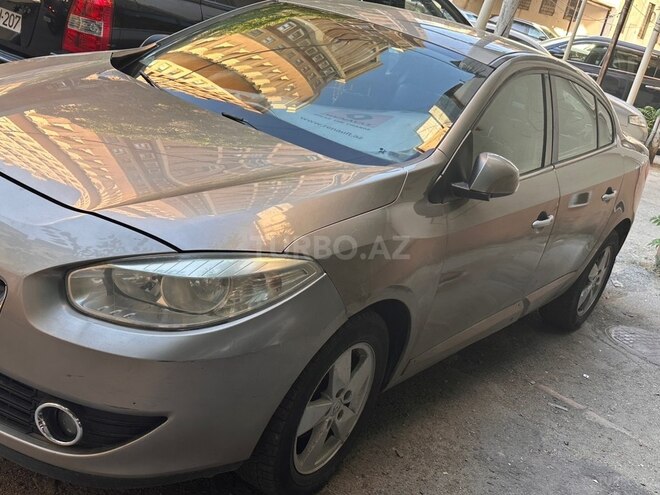 Renault Fluence-2