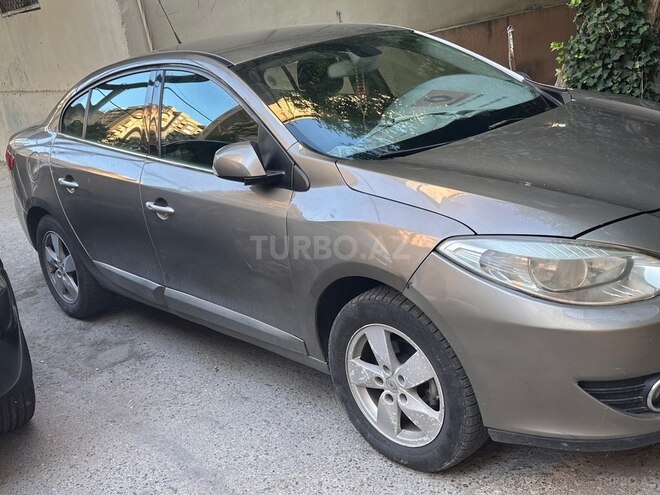 Renault Fluence-10