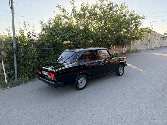 LADA (VAZ) 2107-15