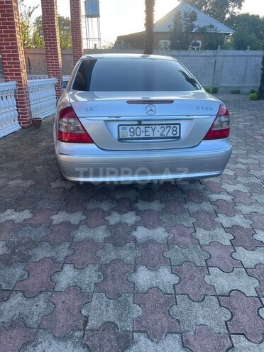 Mercedes E 220-5