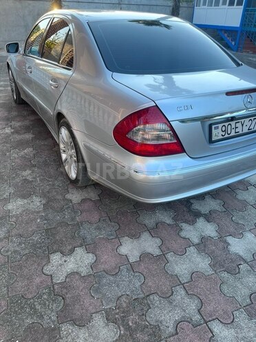 Mercedes E 220-4