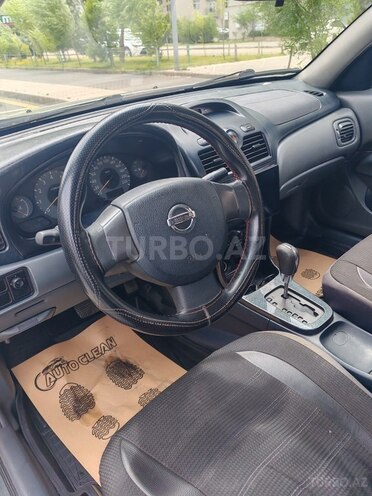Nissan Sunny-5