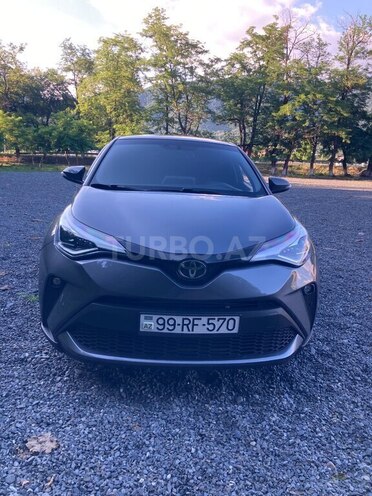 Toyota C-HR-8