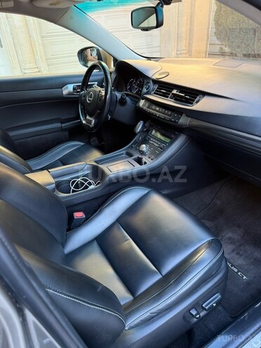 Lexus CT 200h-14