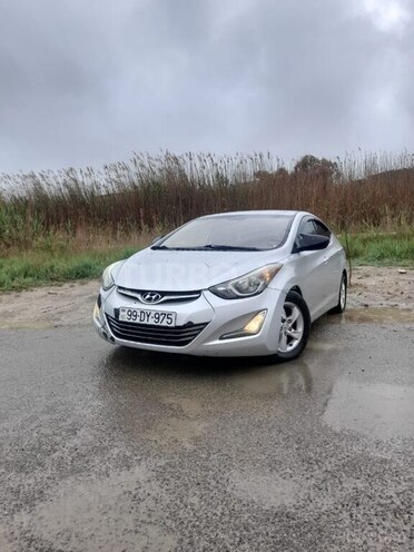 Hyundai Elantra-1