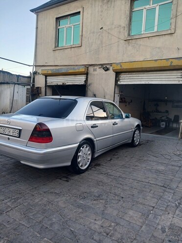 Mercedes C 200-6