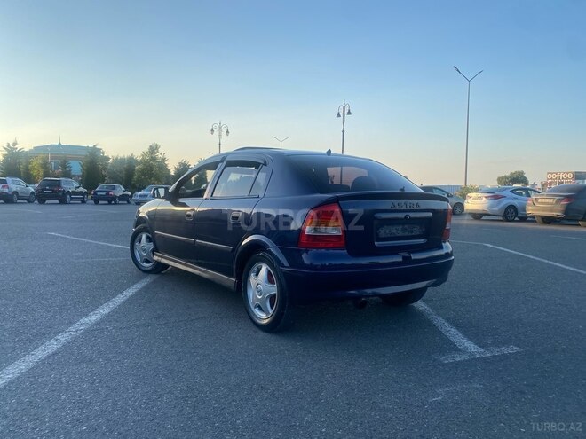 Opel Astra-4