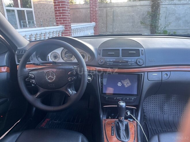 Mercedes E 220-6