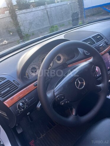 Mercedes E 220-8
