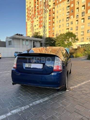 Toyota Prius-4