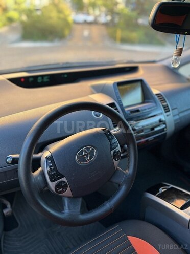 Toyota Prius-6