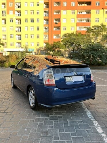 Toyota Prius-3