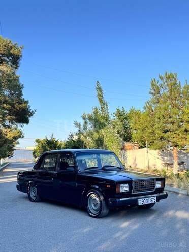 LADA (VAZ) 2107-1