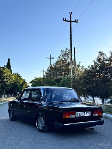 LADA (VAZ) 2107-2