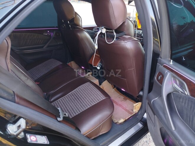 Mercedes E 240-10