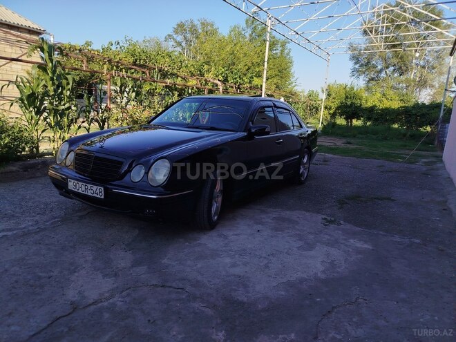 Mercedes E 240-2