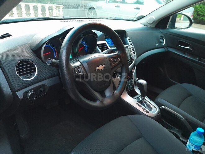 Chevrolet Cruze-11