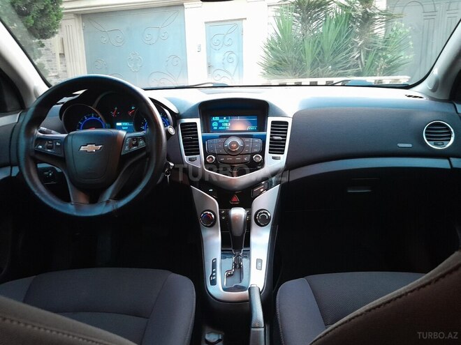 Chevrolet Cruze-14