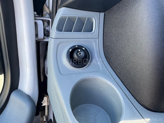 Ford Transit-7