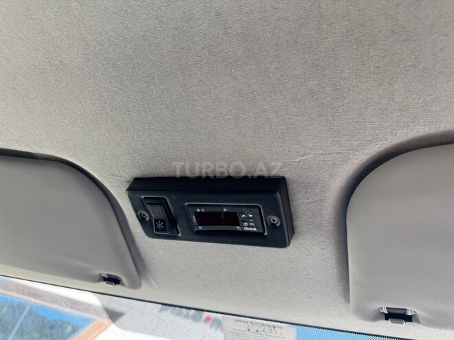Ford Transit-15