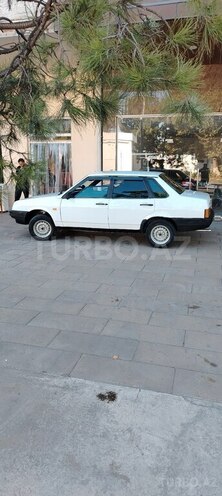 LADA (VAZ) 21099-3