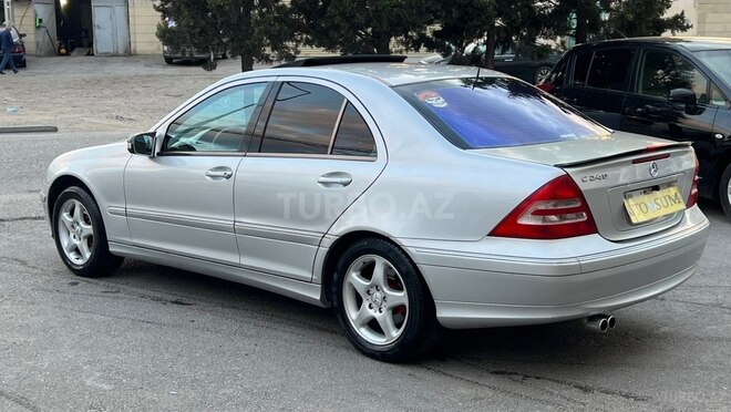 Mercedes C 240-11