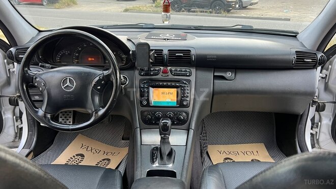 Mercedes C 240-19