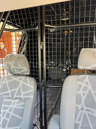 Ford Transit Connect-5