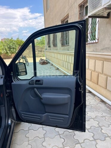 Ford Transit Connect-8