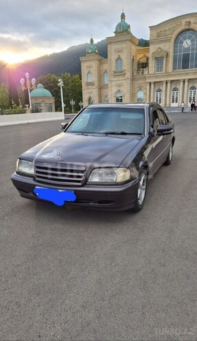 Mercedes C 200-2