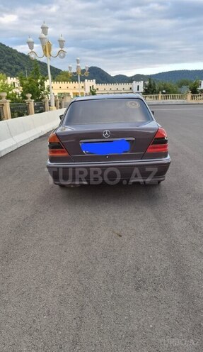 Mercedes C 200-6