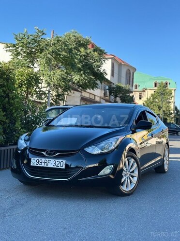 Hyundai Elantra-1