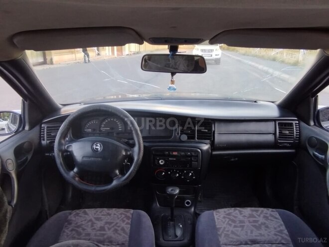 Opel Vectra-8