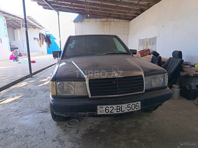 Mercedes 190-1