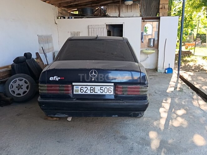 Mercedes 190-4