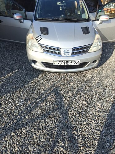 Nissan Tiida-1