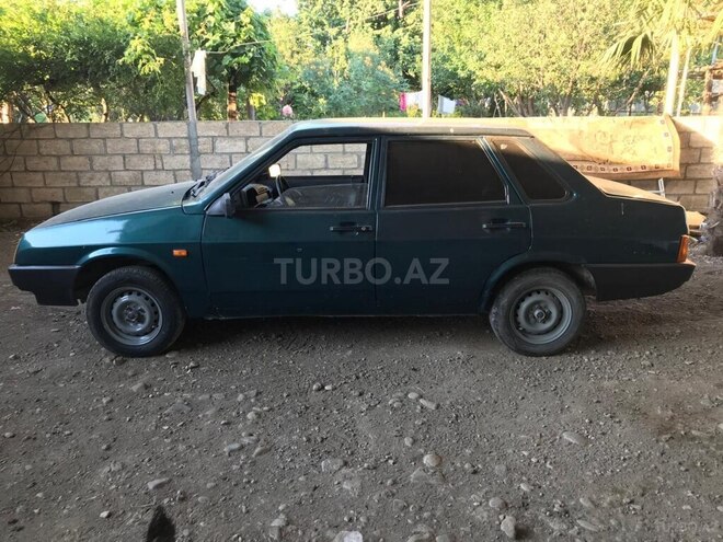 LADA (VAZ) 21099-2